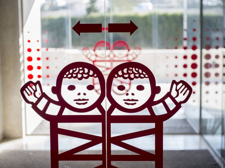 Kinderhilfe Bethlehem - Eingang Caritas Baby Hospital_copyright KHB