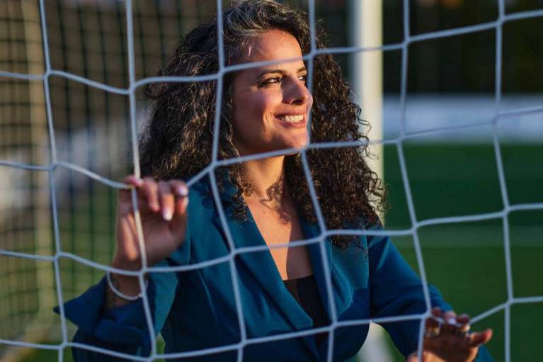Sie gründete das erste Frauenfußballteam im Westjordanland Honey Thaljieh, Gründerin der ersten Frauenfußballmannschaft in Palästina