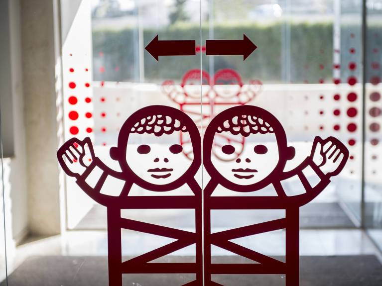 Kinderhilfe Bethlehem - Eingang Caritas Baby Hospital_copyright KHB